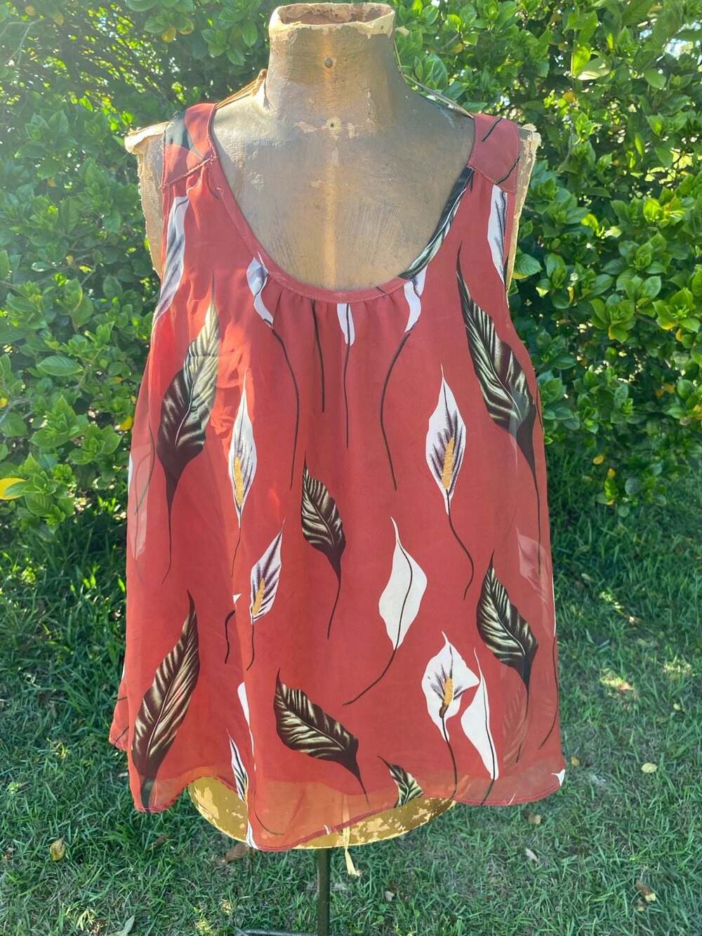Capri Vintage Peace Lily Floral Print Racerback Chiffon Tank Top
